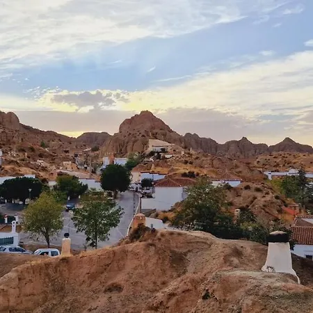 Cueva De La Higuera 펜션 과딕스